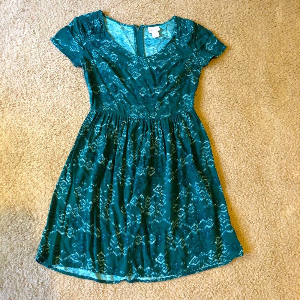 Casual, blue patterned sundress